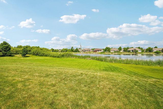 6504 Heritage AVENUE, Mount Pleasant, WI 53406