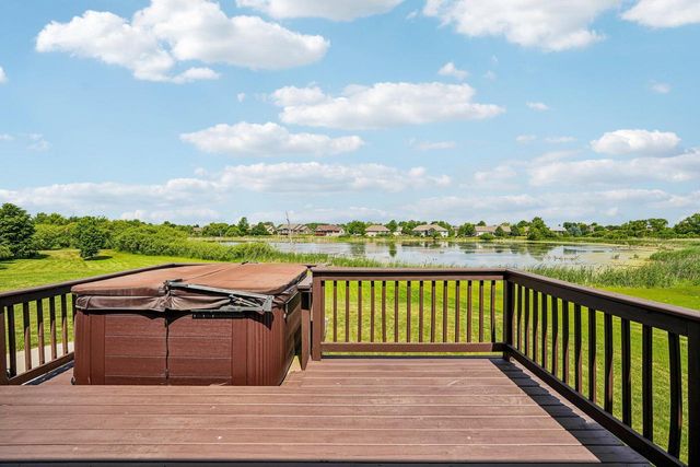 6504 Heritage AVENUE, Mount Pleasant, WI 53406