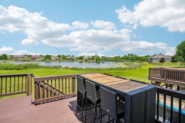 6504 Heritage AVENUE, Mount Pleasant, WI 53406