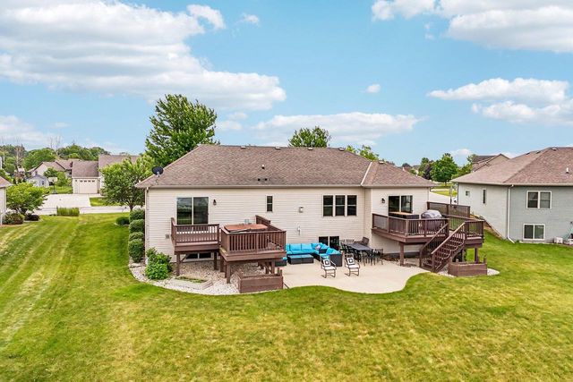 6504 Heritage AVENUE, Mount Pleasant, WI 53406