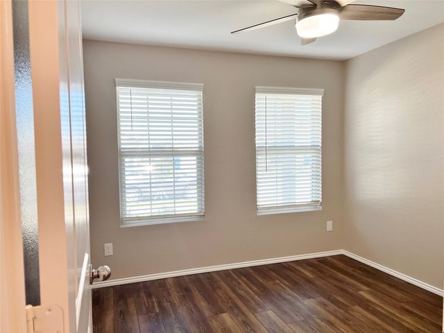 1103 Wildflower Street, Ennis, TX 75119