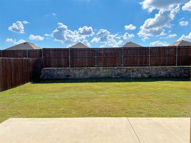 1103 Wildflower Street, Ennis, TX 75119
