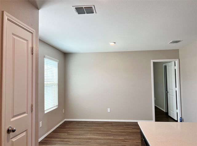 1103 Wildflower Street, Ennis, TX 75119