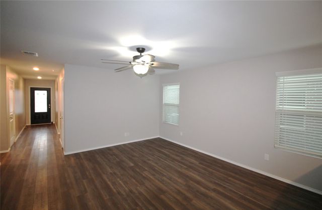 1103 Wildflower Street, Ennis, TX 75119