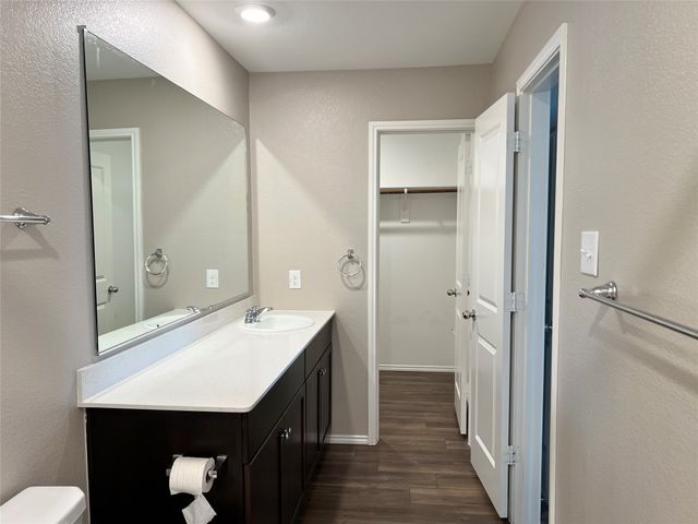 1103 Wildflower Street, Ennis, TX 75119