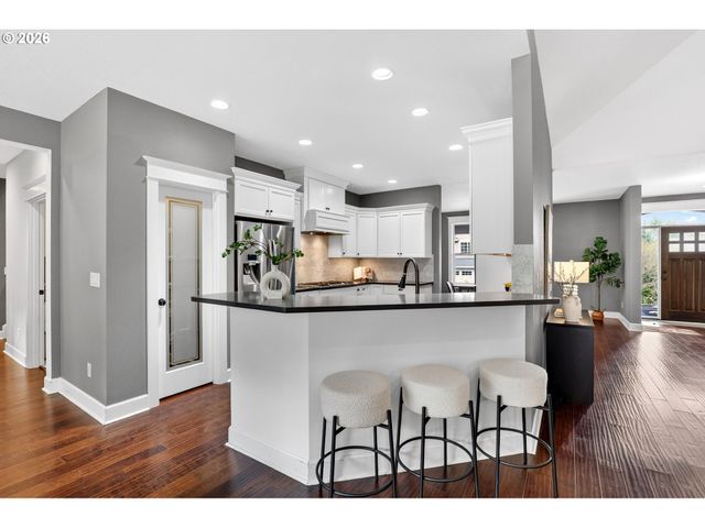 13286 Sw MAPLECREST Ct, Portland, OR 97223