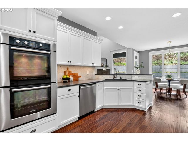 13286 Sw MAPLECREST Ct, Portland, OR 97223