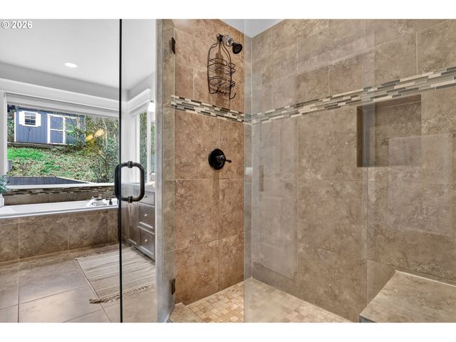 13286 Sw MAPLECREST Ct, Portland, OR 97223