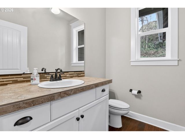 13286 Sw MAPLECREST Ct, Portland, OR 97223