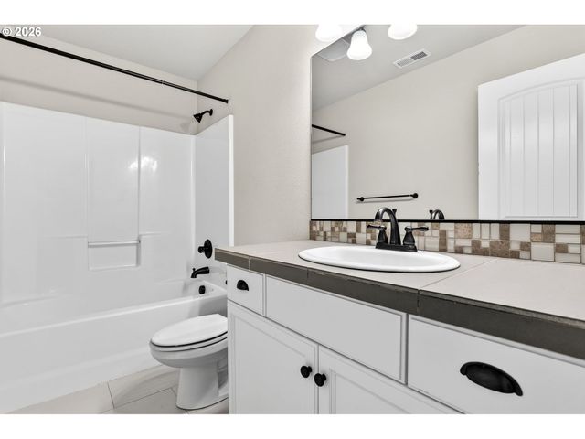 13286 Sw MAPLECREST Ct, Portland, OR 97223