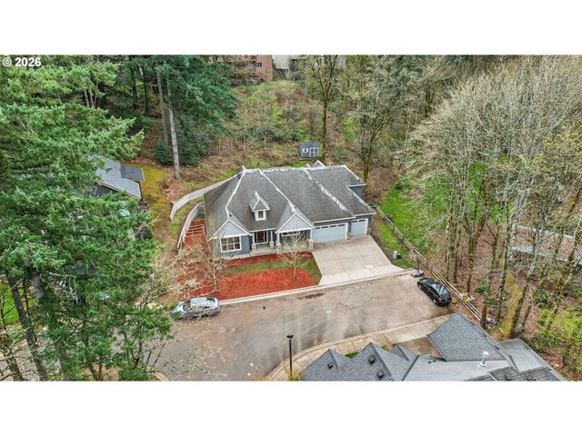 13286 Sw MAPLECREST Ct, Portland, OR 97223