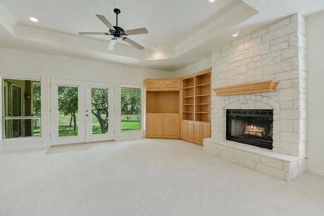 232 Fault Line DR, Horseshoe Bay, TX 78657