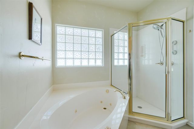 232 Fault Line DR, Horseshoe Bay, TX 78657