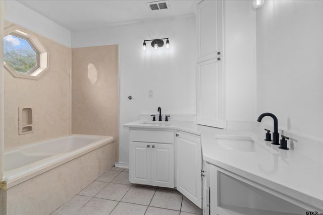 627 W 2nd St., Tyler, TX 75701