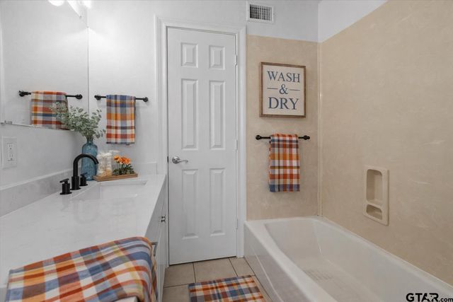 627 W 2nd St., Tyler, TX 75701