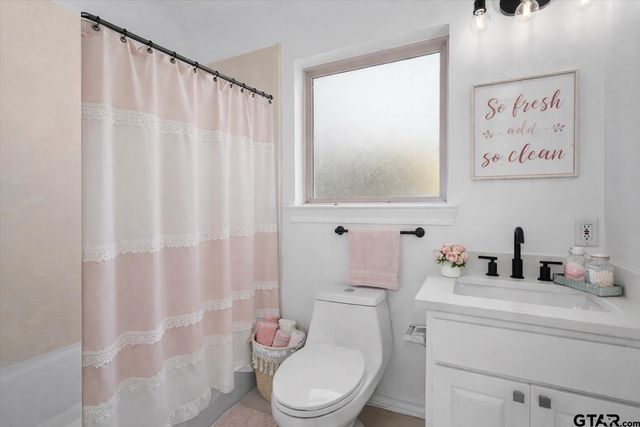 627 W 2nd St., Tyler, TX 75701