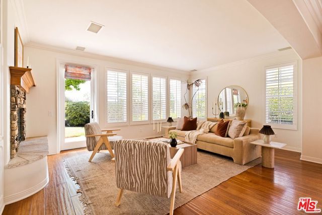 2326 Sunny Point Street, Thousand Oaks, CA 91362