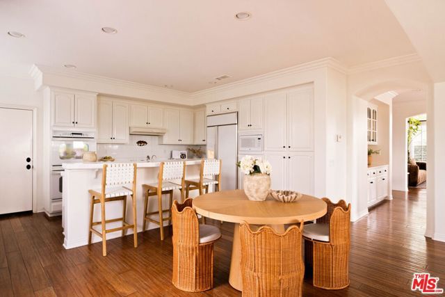 2326 Sunny Point Street, Thousand Oaks, CA 91362