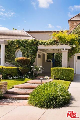 2326 Sunny Point Street, Thousand Oaks, CA 91362