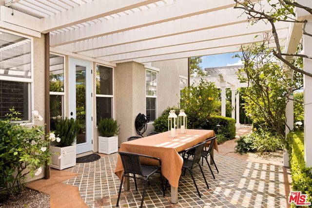 2326 Sunny Point Street, Thousand Oaks, CA 91362