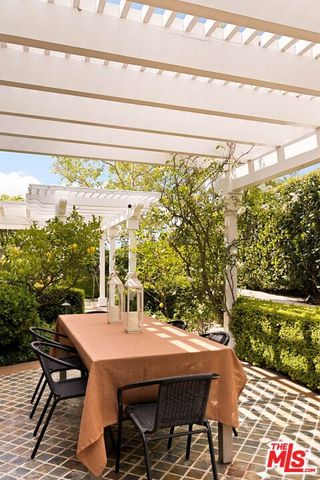 2326 Sunny Point Street, Thousand Oaks, CA 91362