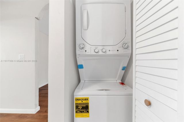 550 SW 38th Ter 0, Fort Lauderdale, FL 33312