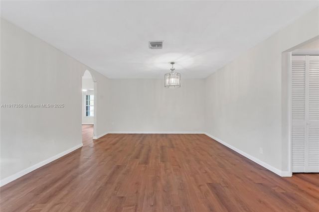 550 SW 38th Ter 0, Fort Lauderdale, FL 33312