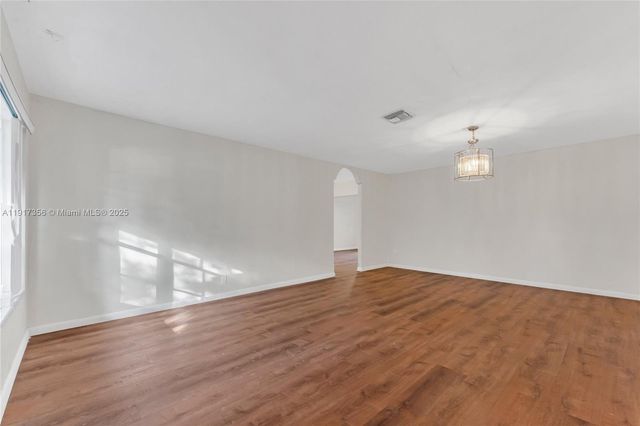 550 SW 38th Ter 0, Fort Lauderdale, FL 33312