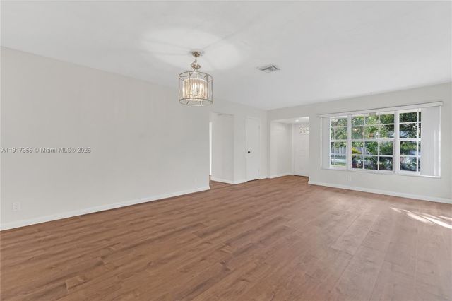 550 SW 38th Ter 0, Fort Lauderdale, FL 33312