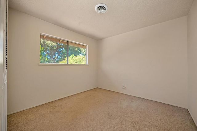 8975 Lanier Way, Sacramento, CA 95826