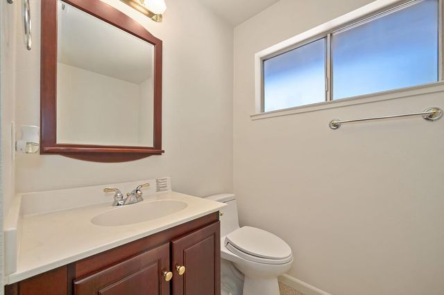 8975 Lanier Way, Sacramento, CA 95826