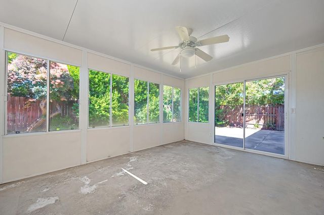 8975 Lanier Way, Sacramento, CA 95826