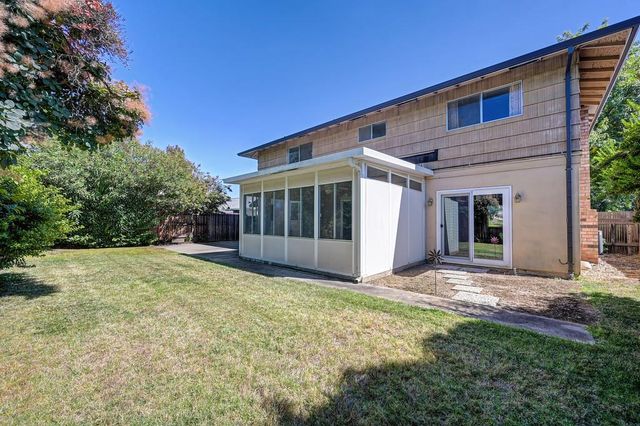 8975 Lanier Way, Sacramento, CA 95826