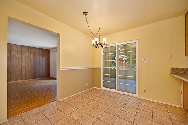 8975 Lanier Way, Sacramento, CA 95826