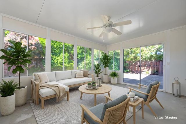 8975 Lanier Way, Sacramento, CA 95826