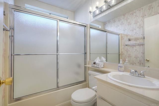 1410 Panorama Ridge Rd, Oceanside, CA 92056