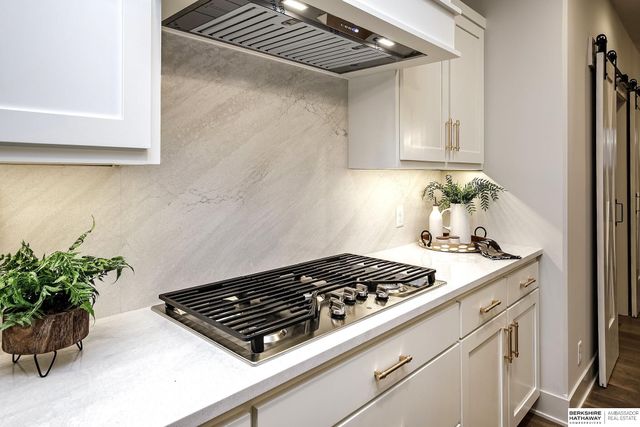 20529 Kansas Avenue, Elkhorn, NE 68022