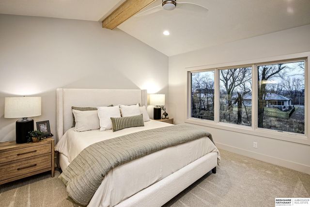 20529 Kansas Avenue, Elkhorn, NE 68022