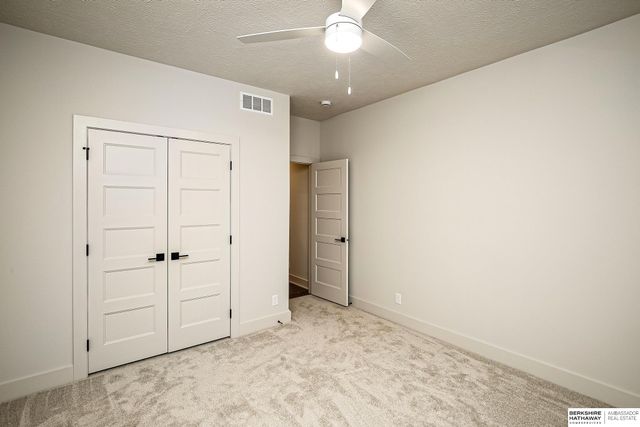 20529 Kansas Avenue, Elkhorn, NE 68022