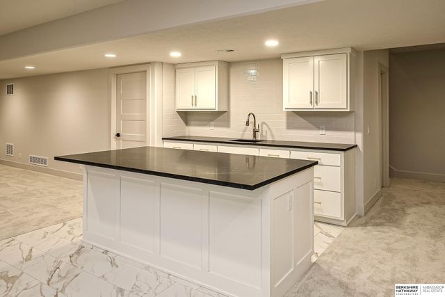 20529 Kansas Avenue, Elkhorn, NE 68022