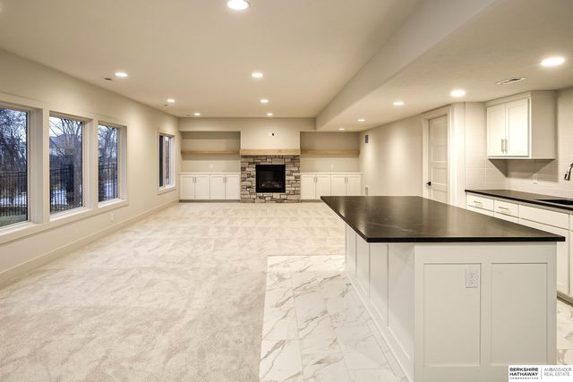 20529 Kansas Avenue, Elkhorn, NE 68022