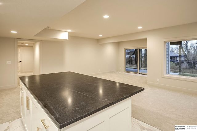 20529 Kansas Avenue, Elkhorn, NE 68022