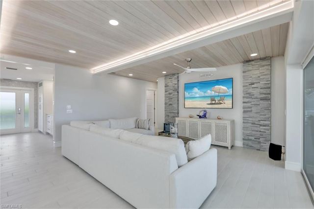 27 Beach Homes, Captiva, FL 33924