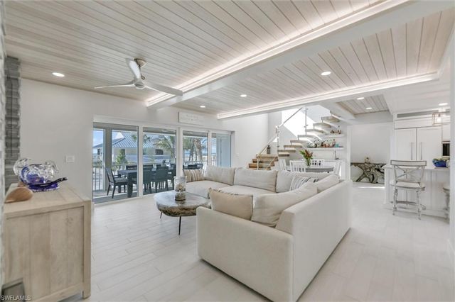 27 Beach Homes, Captiva, FL 33924