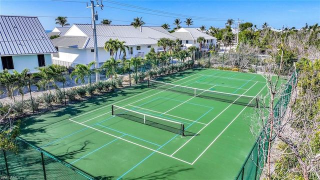 27 Beach Homes, Captiva, FL 33924