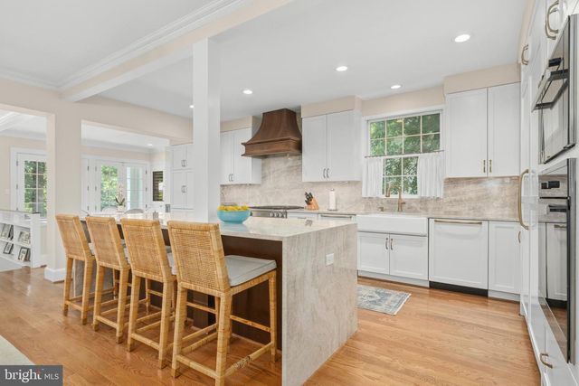 4310 CATHEDRAL AVE NW, Washington, DC 20016