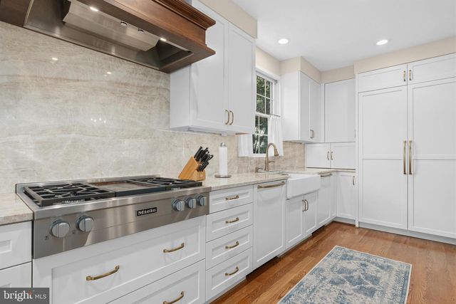 4310 CATHEDRAL AVE NW, Washington, DC 20016