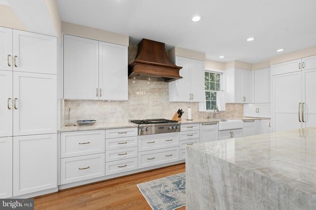 4310 CATHEDRAL AVE NW, Washington, DC 20016