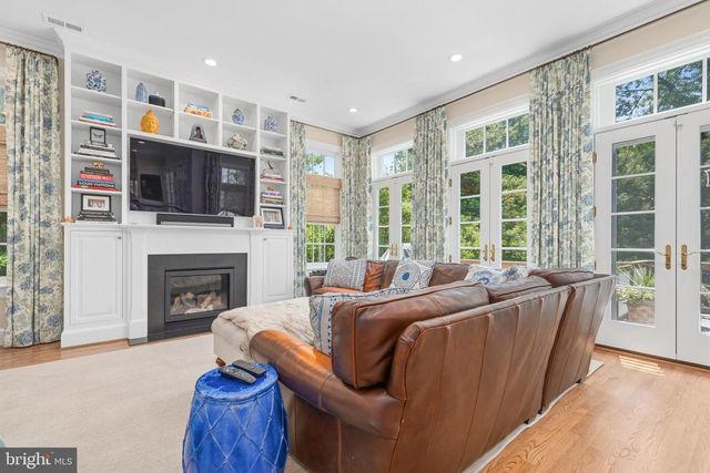4310 CATHEDRAL AVE NW, Washington, DC 20016