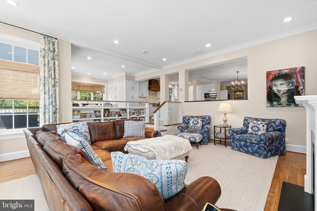 4310 CATHEDRAL AVE NW, Washington, DC 20016